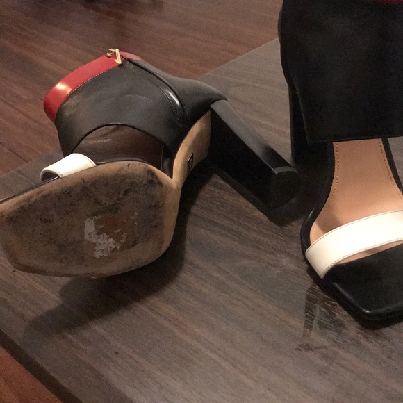 Hugo Boss Heels/ booties - Picture 4 of 4